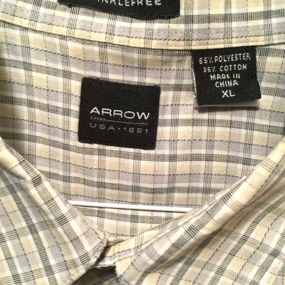Arrow Short Sleeve Button Down Shirt - Picture 2 of 3